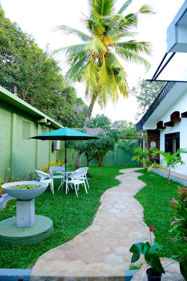 Seven Rich Villa Anuradhapura Exterior foto